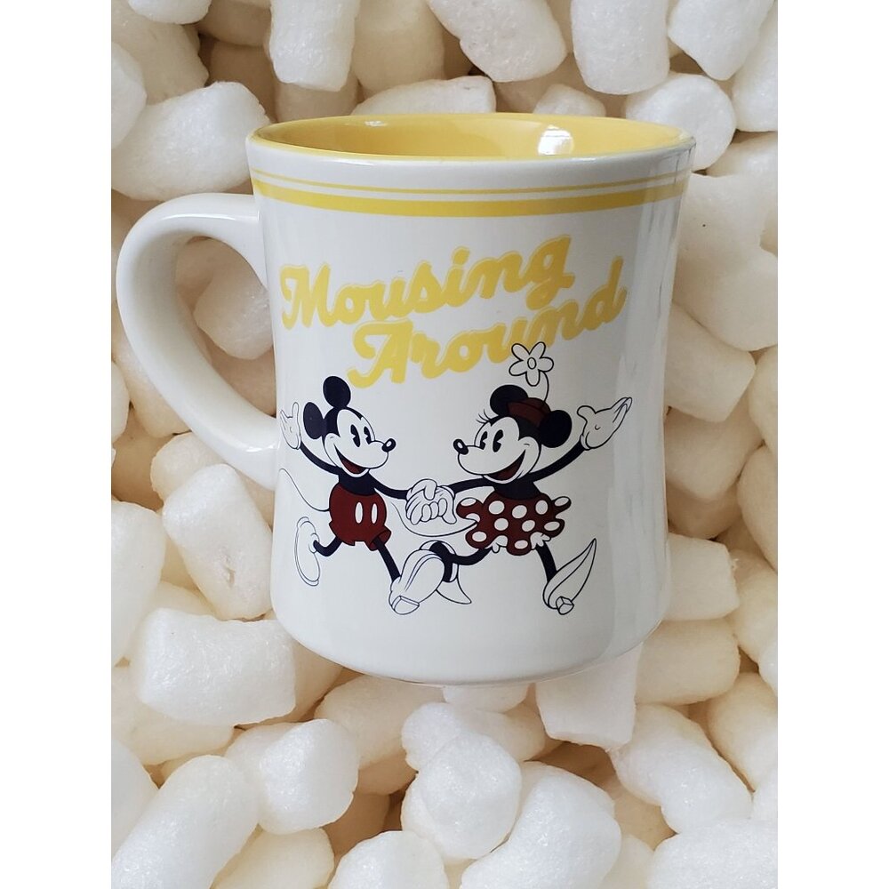 Mousing Around Mugs